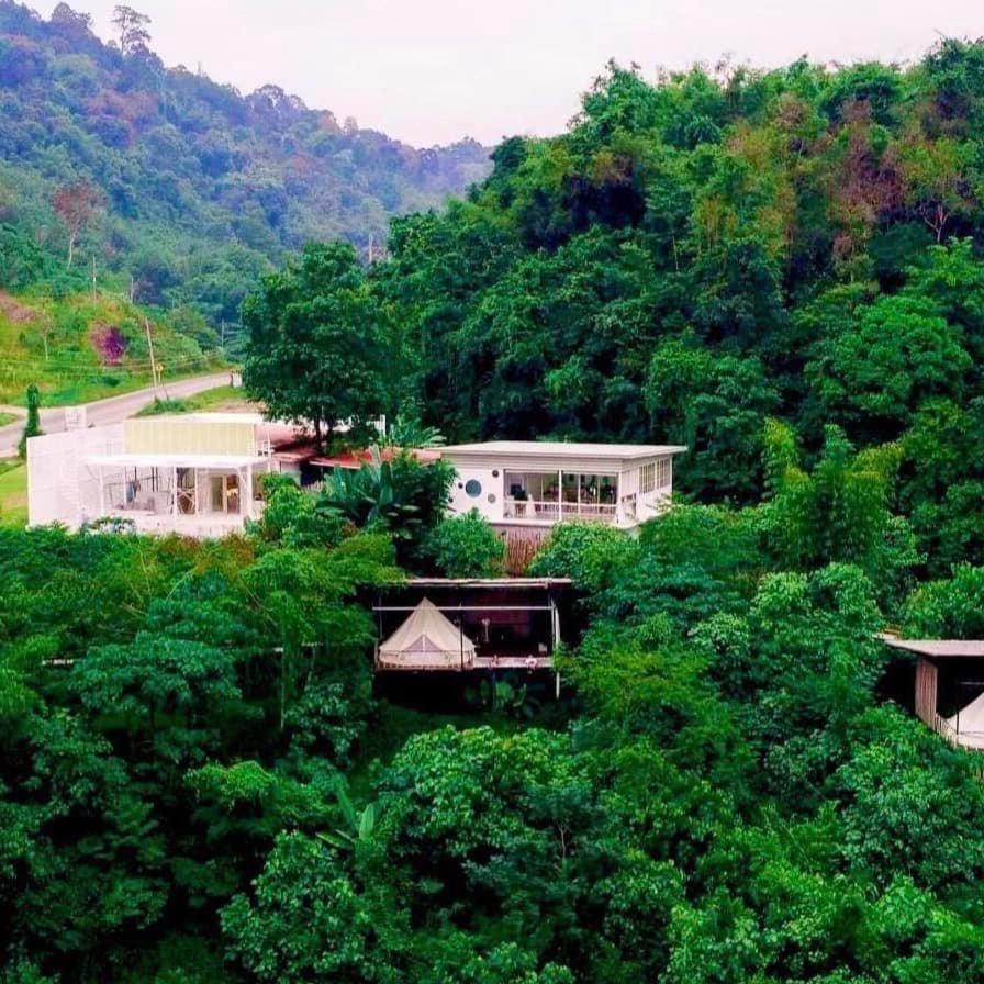 Tanoshi Glamping In Khao Sok Hotel Khao Sok National Park Kültér fotó